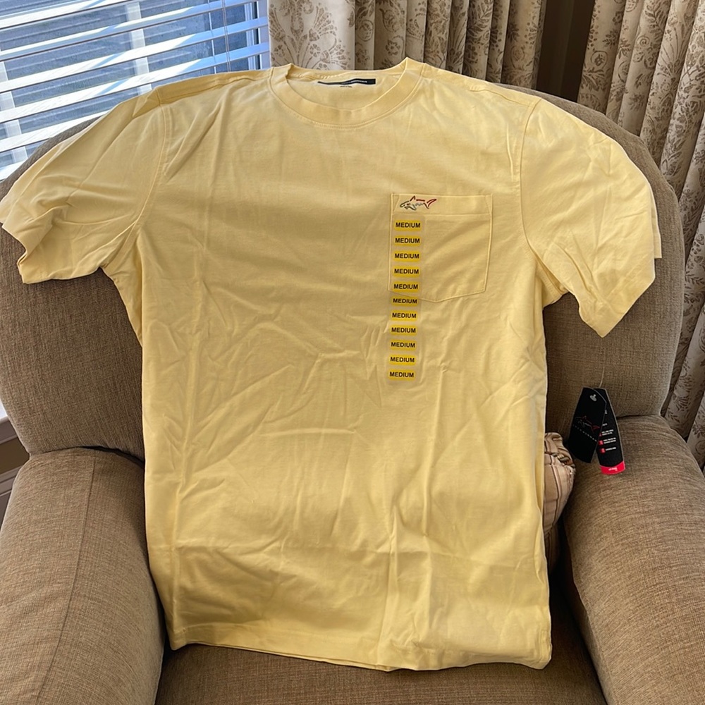 Mens Medium Tee NWT Yellow